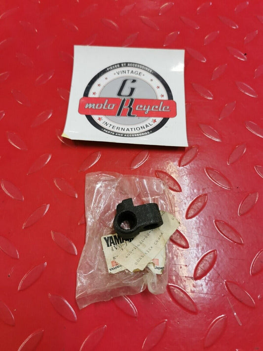 NOS Yamaha YZ60 YZ80 BOSS KICK CRANK 4V0-15621-00-00 Y26