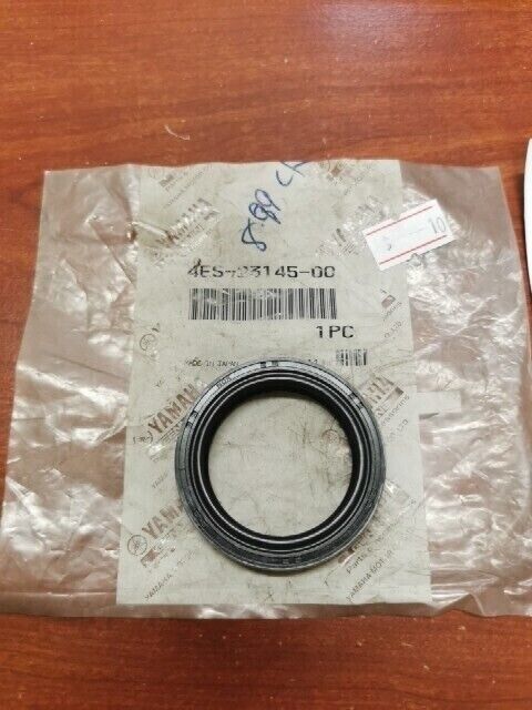 NOS Yamaha YZ85 YZ80 YZ65 YX600 FZ600 XJ650 XJ750 OIL SEAL 4ES-23145-00-00 Y102
