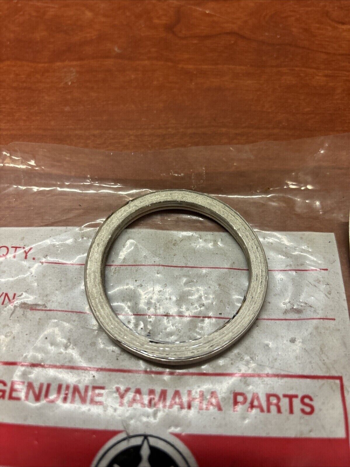 NOS Yamaha DT1 DT250 DT400 EXHAUST PIPE GASKET 214-14613-00-00 Y180