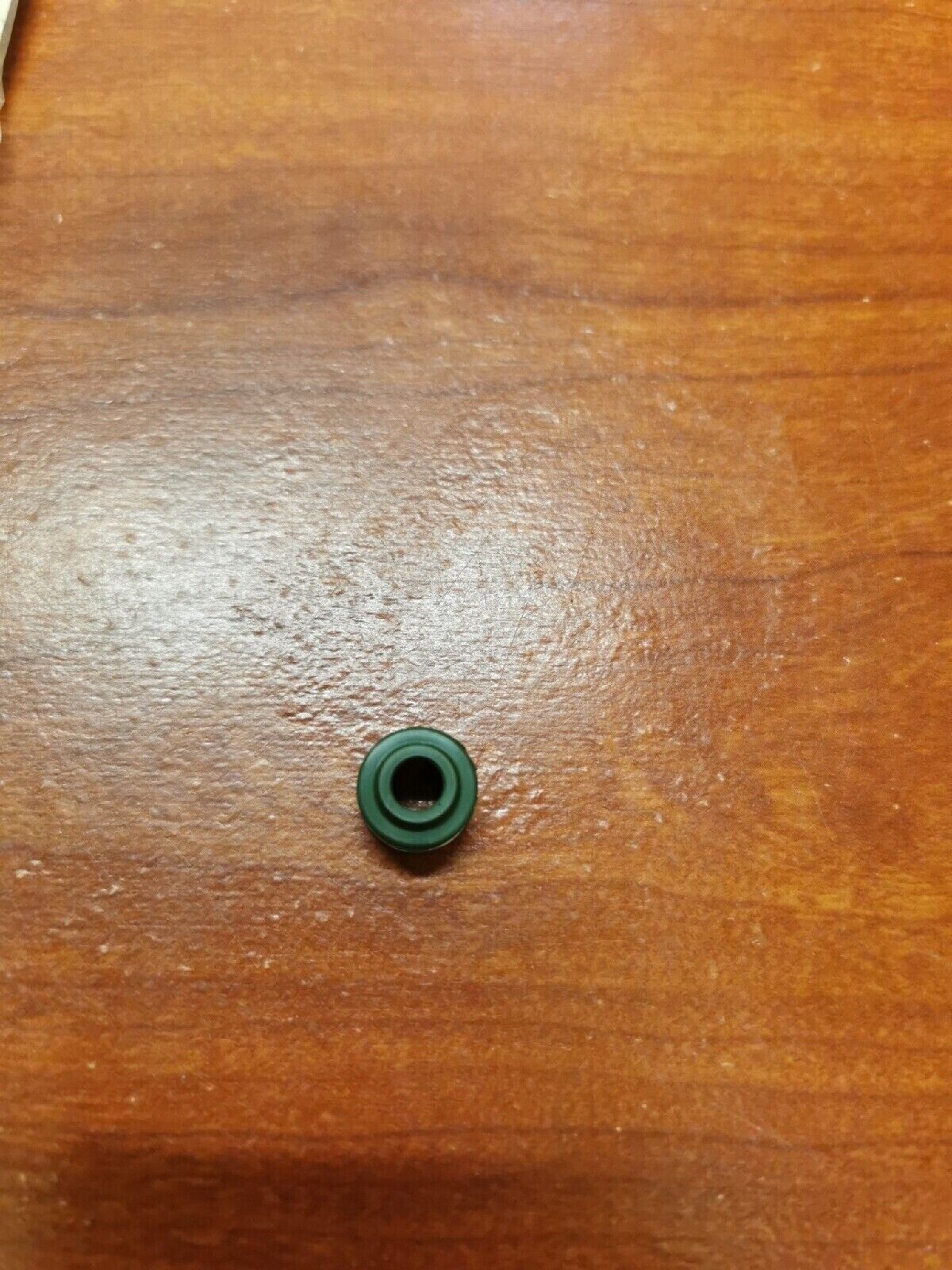 NOS Yamaha VALVE STEM SEAL 2HX-12119-00-00 Y72