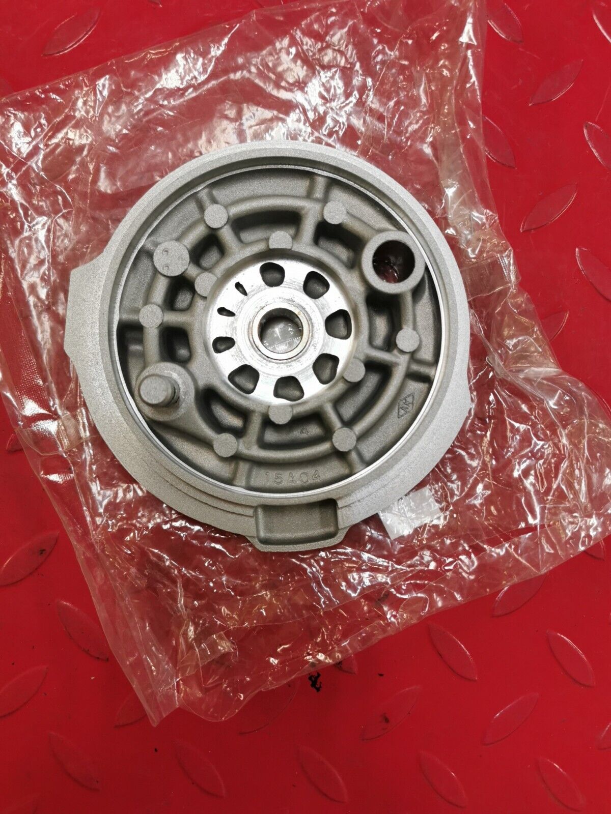 NOS Yamaha 2000 - 2004 TTR125 TT125 BRAKE SHOE PLATE 5HP-25321-00-00 Y41