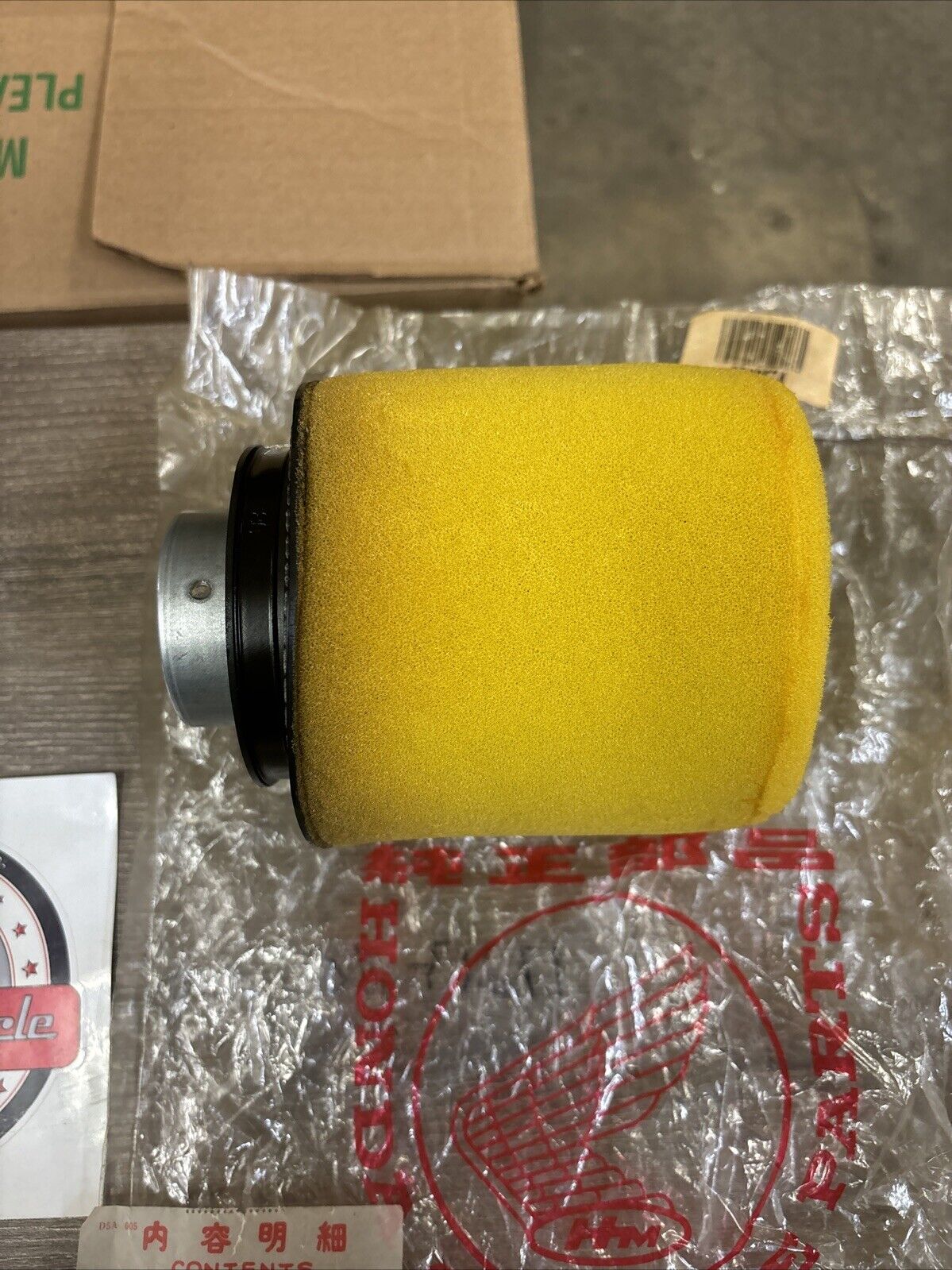 NOS Honda 1988 - 1992 TRX300 ELEMENT AIR FILTER 17213-HC4-000 FOAM DAMAGED H136