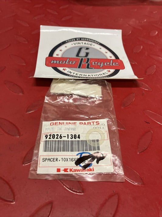 NOS KAWASAKI SPACER 10X16X0.8 92026-1304 K15