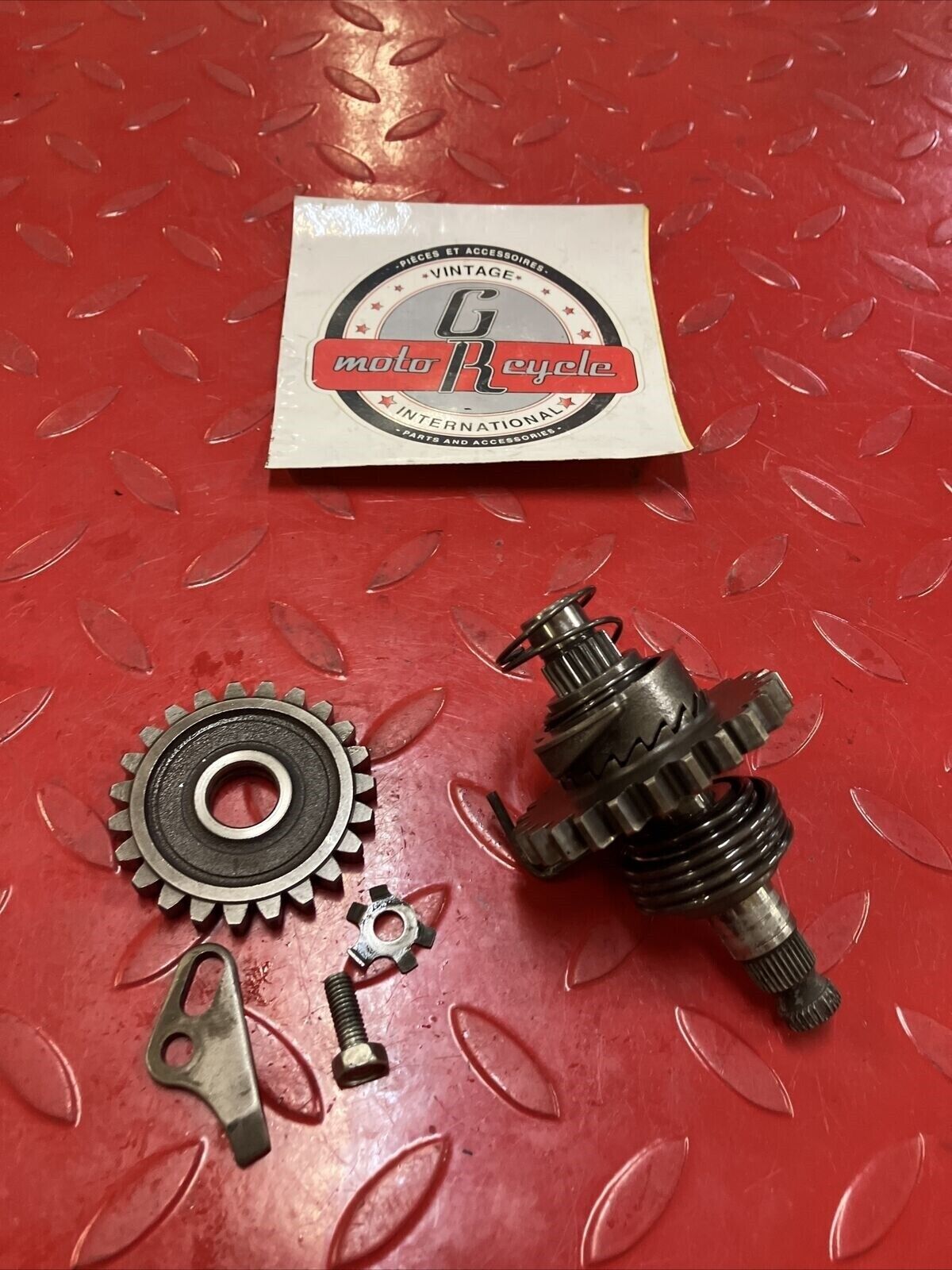 Honda CR80R 1990 kickstarter kick starter spindle shaft gear 28211-GC4-600 3