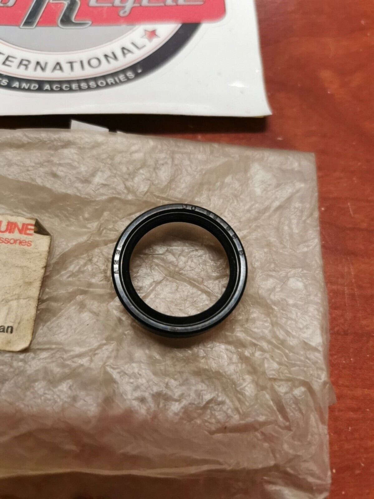 NOS Yamaha YFZ450 YFS200 YZ125 TY350 XT350 TT600 OIL SEAL 93106-22019-00 Y97