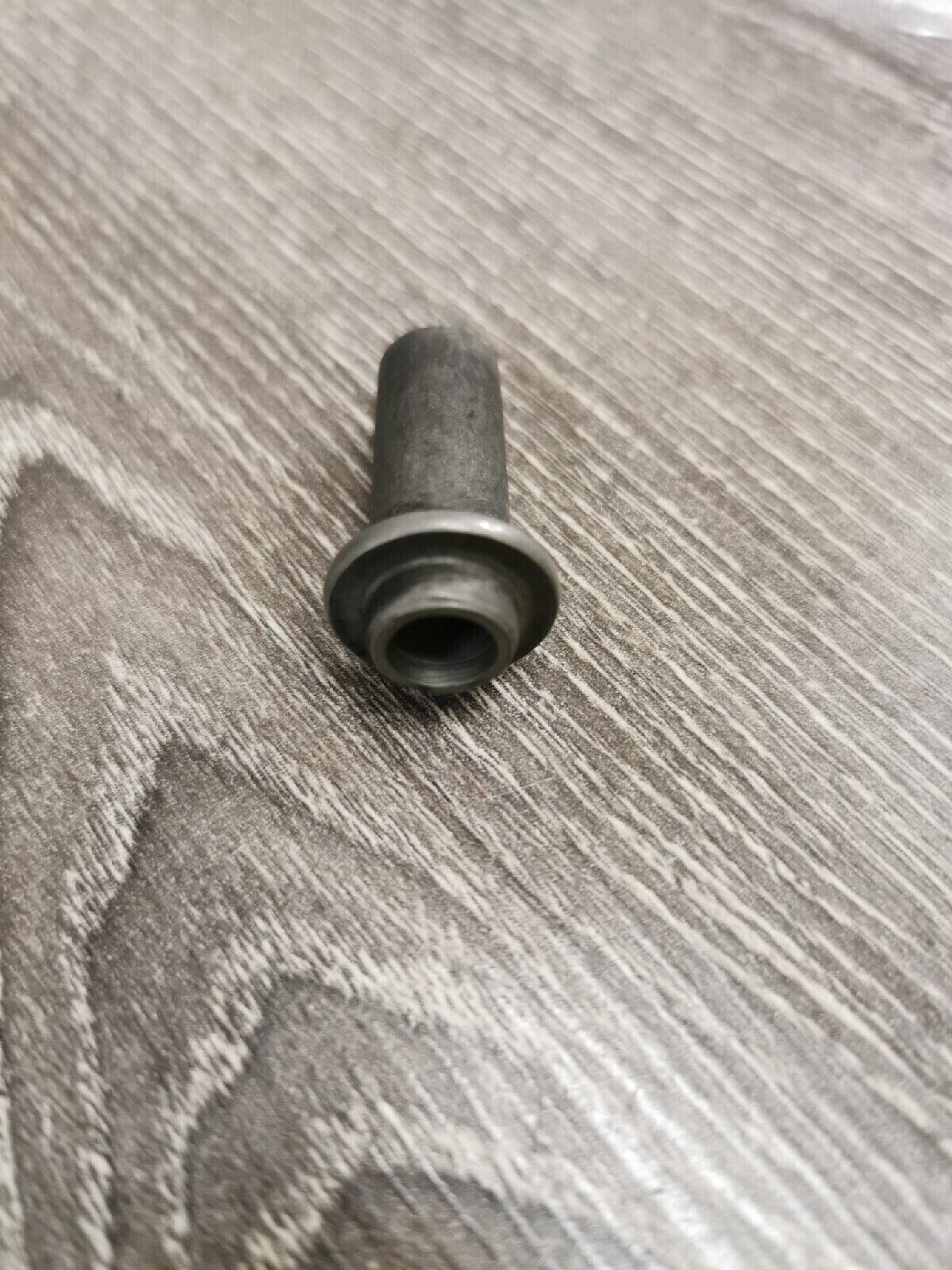 NOS YAMAHA YZ125 YZ100 1981 - 1983  SHAFT   3R3-2148A-00-00   Y57