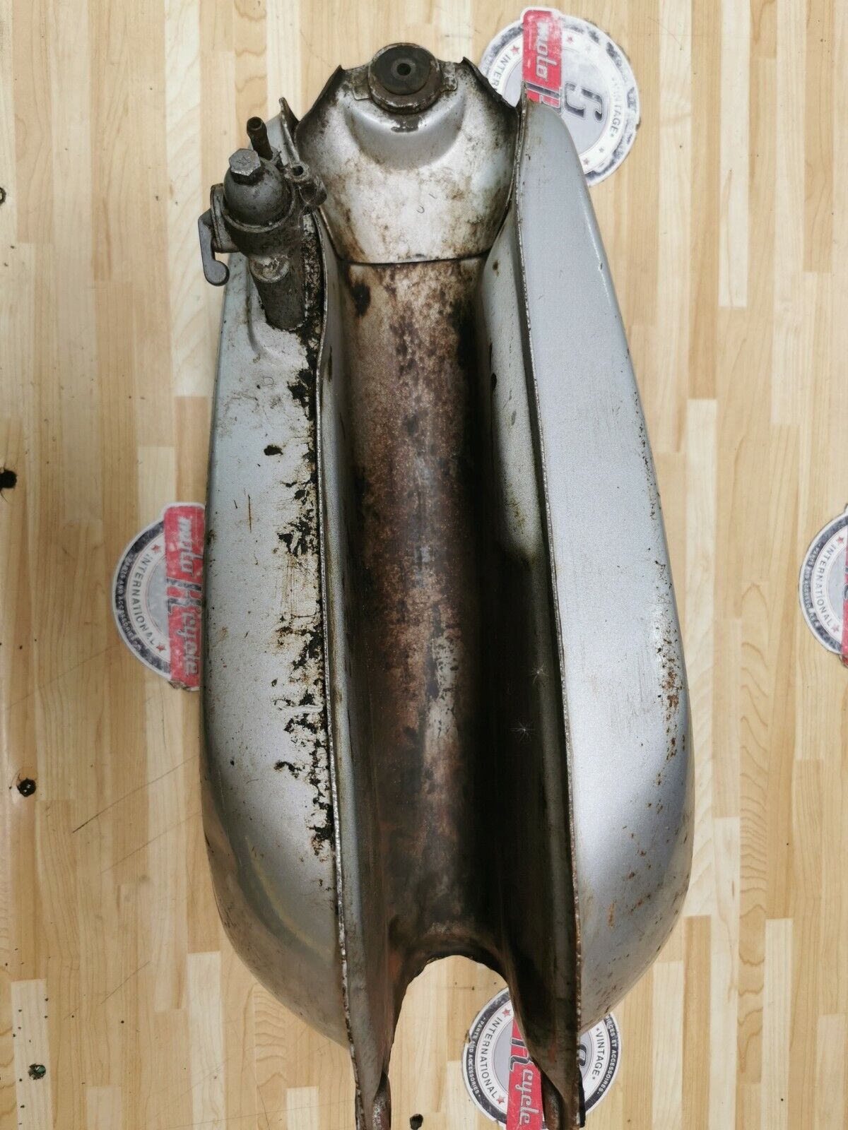 Honda MT125 1974 1975 1976 fuel tank gas petrol reservoir