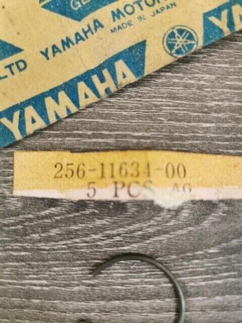 NOS YAMAHA XS2 XS1 FXSVHO XV17AMS YFM66FAT CIRCLIP 256-11634-00-00 Y168