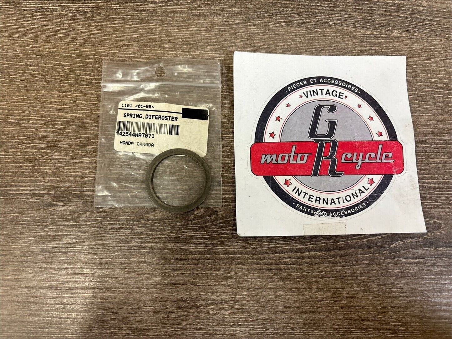 NOS Honda TRX300FW TRX350 DIFFERENTIAL CLUTCH SPRING SEAT D 42544-HA7-671 H122
