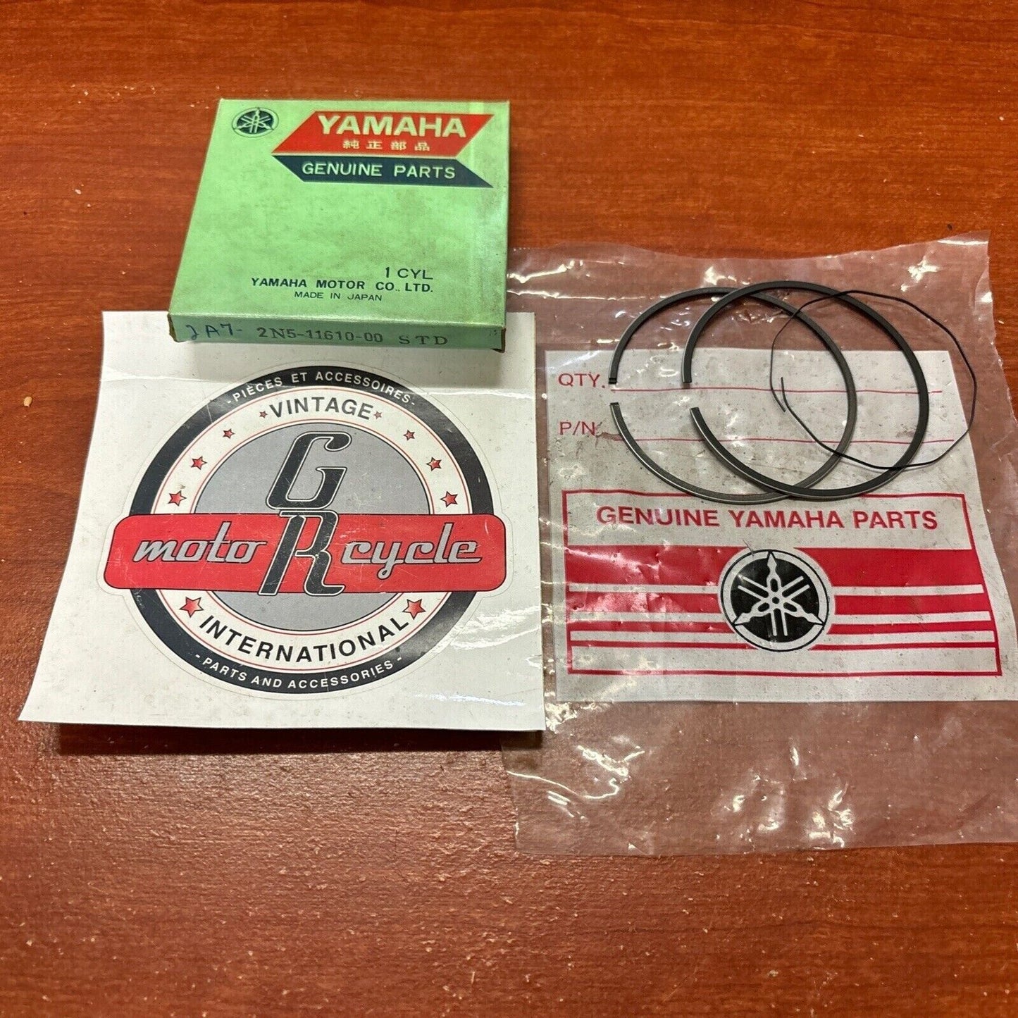 NOS Yamaha DT175 MX175 PISTON RING STD 2N5-11610-00-00 SUB 2A7-11610-00-00 Y174