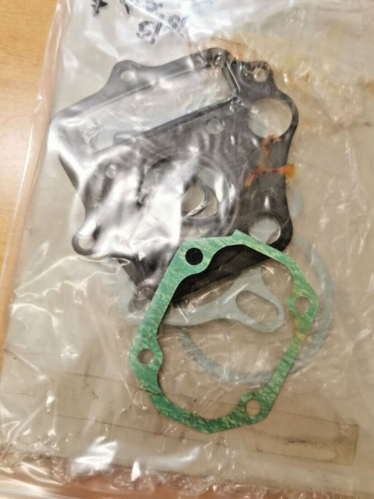 NOS HONDA Z50R  1982 - 1985 TOP END GASKET KIT  061A1-GB2-406  H22