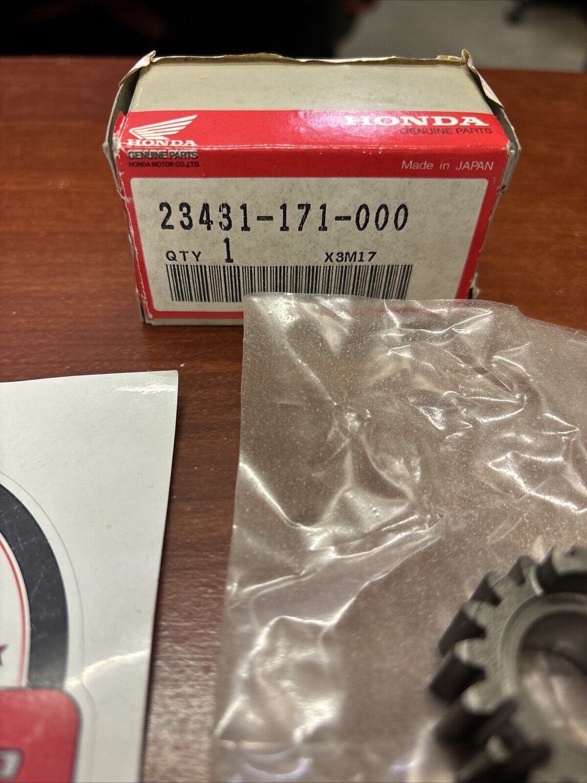 NOS Honda C50 Z50 ST50 CF50 MAIN SHAFT 2ND SECOND GEAR 23431-171-000 H162