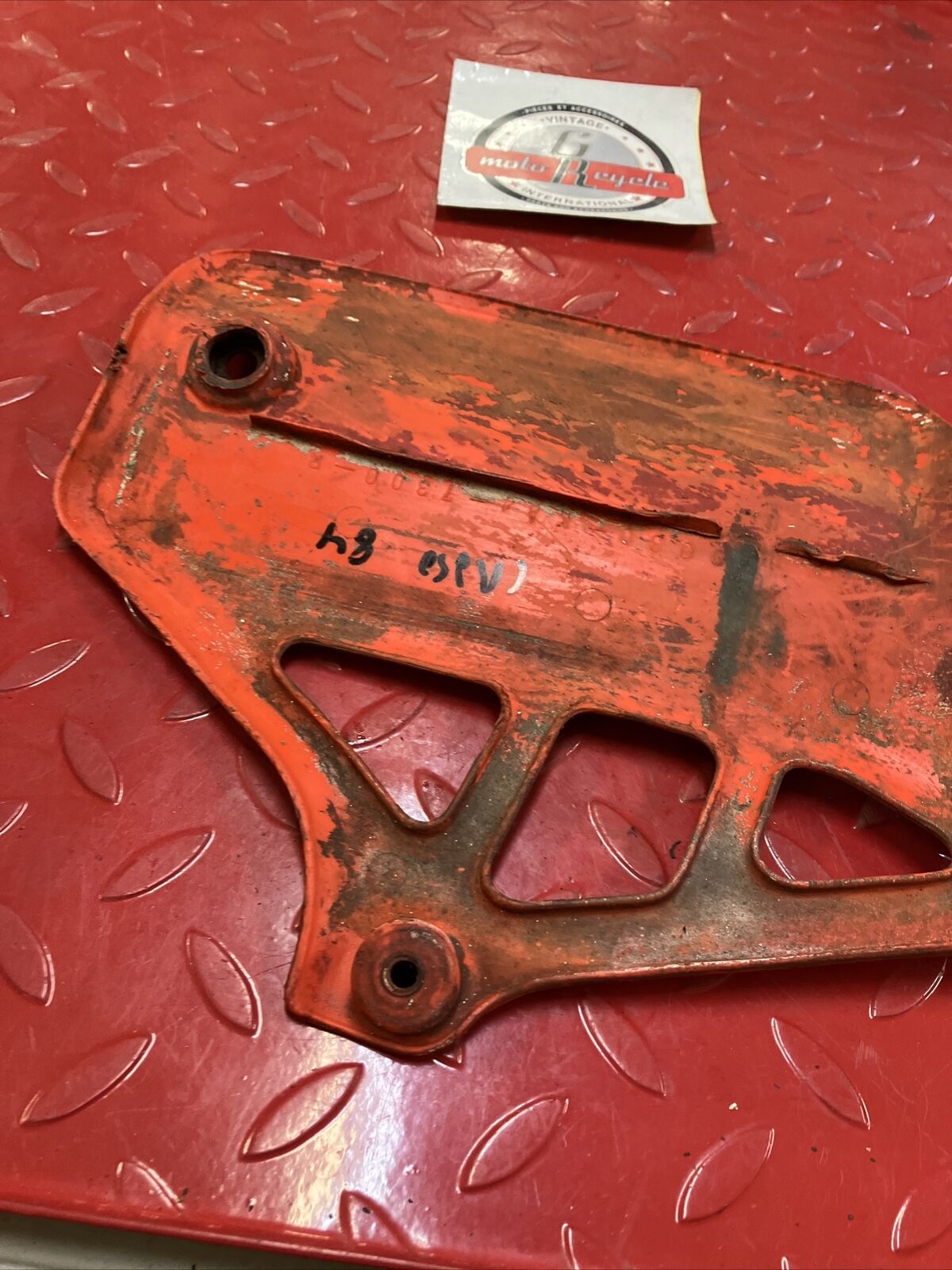 Honda CR250R 1984 left radiator fuel tank shroud cover