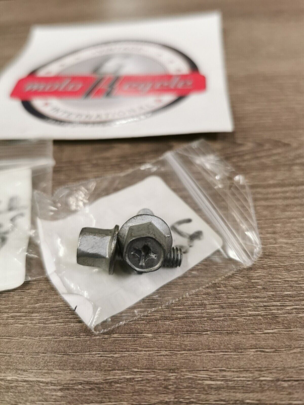 NOS BWS ZUMA EXHAUST BOLT SCREW 6MM QTY2  J32