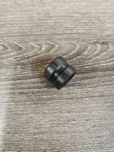 NOS HONDA C105T  C65 CA102 CA110 1960 1962 BUSH FRONT CUSHION 51311-001-000 H72
