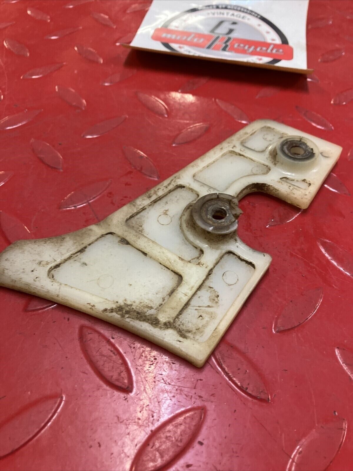 Honda CR250R 1984 swingarm drive chain splash mud guard CR125R CR500R