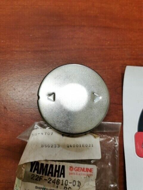 NOS Yamaha CG50 CH50 CH80 XC125 GAS CAP 22F-24610-01-00 SUB 22F-24610-10-00 Y121