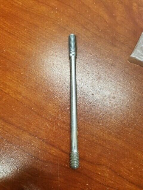 NOS Honda CB350F CYLINDER STUD B (8X122) 90032-333-000 H99