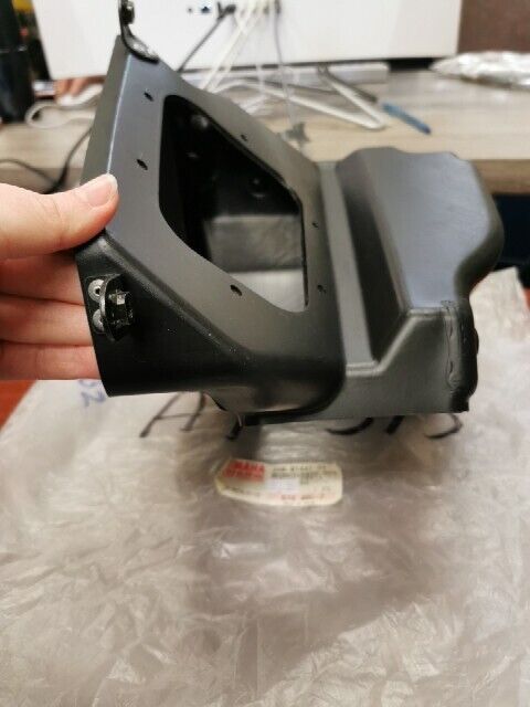 NOS Yamaha YZ125 AIR CLEANER CASE 39W-W1441-01-00 SUB 39W-W1441-00-00 Y107