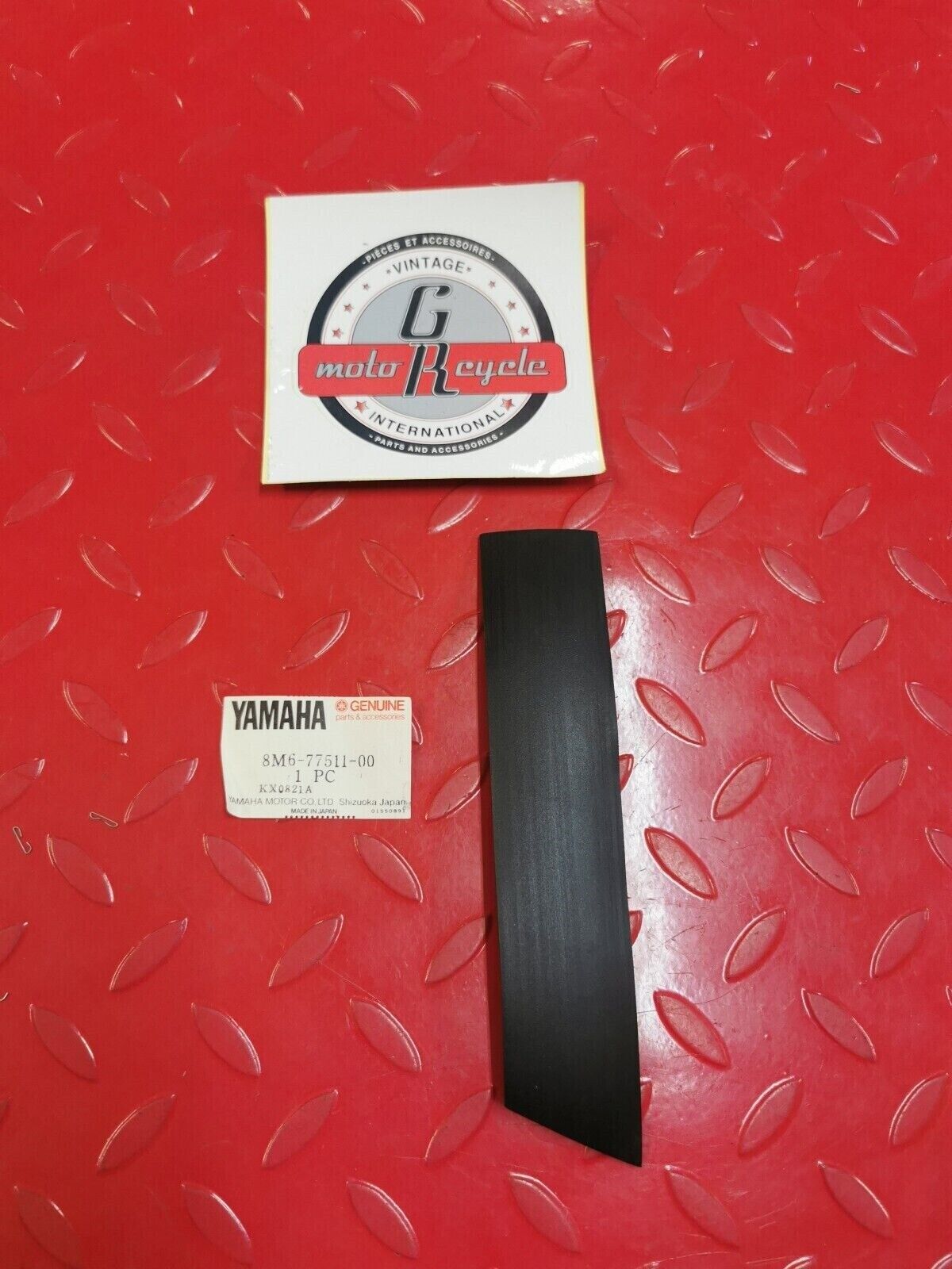 NOS YAMAHA SRX440 VMX540 1983 - 1987 BUMPER FRONT 1 8M6-77511-00-00 Y29