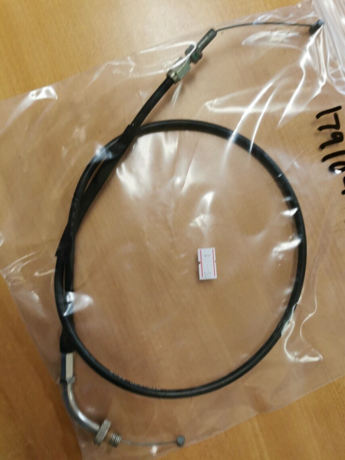 NOS HONDA VT600CD VT600AC 1991 - 1994  THROTTLE CABLE  17910-MY0-670 H29