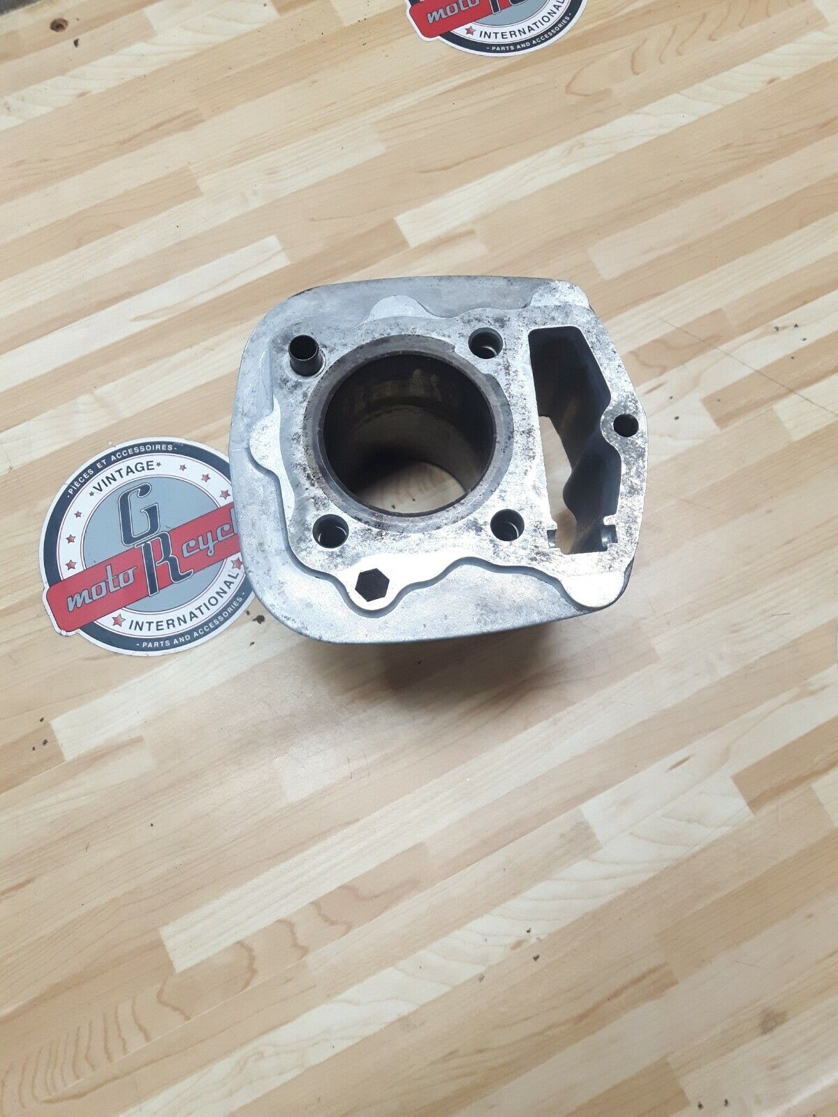 Honda CT125 1977 cylinder jug 56.5mm 12100-383-030 12100-383-020 12100-383-010
