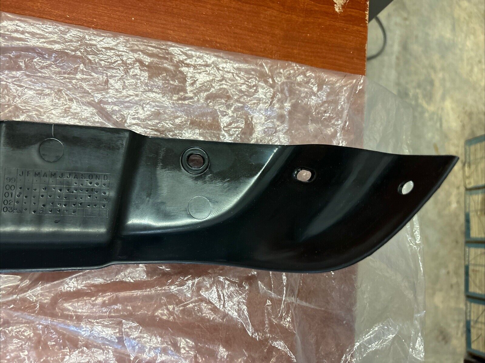 NOS Honda TRX350F TRX350T FRONT LEFT MUDGUARD 61866-HN5-670ZA H115
