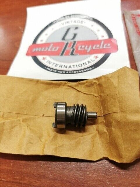 NOS Honda CB175K CB200 CL175 TACHOMETER PINION GEAR 12421-338-000 H69