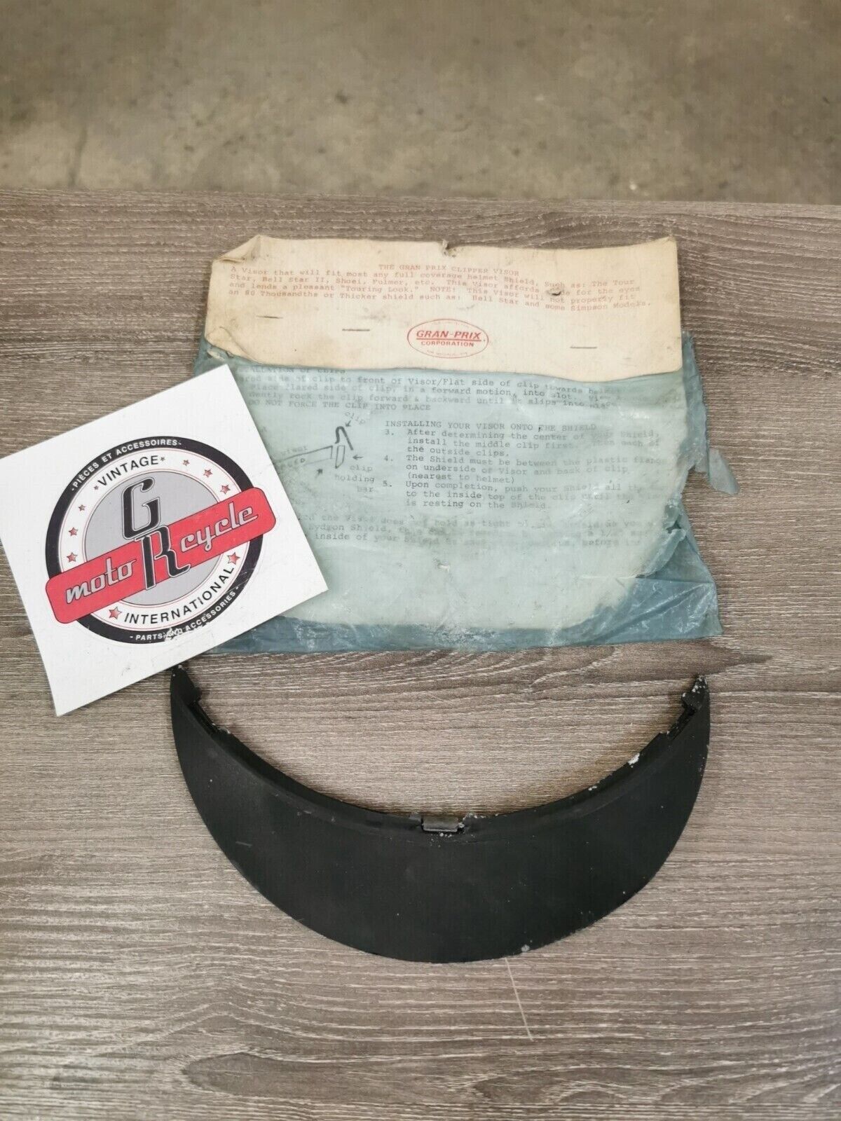NOS GRAN-PRIX HELMET CLIPPER VISOR BENT J20
