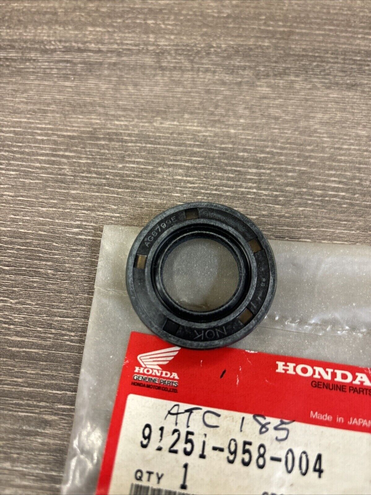 NOS Honda ATC110 ATC125M ATC200 ATC250 DUST SEAL 23X42X7 91251-958-004 H124