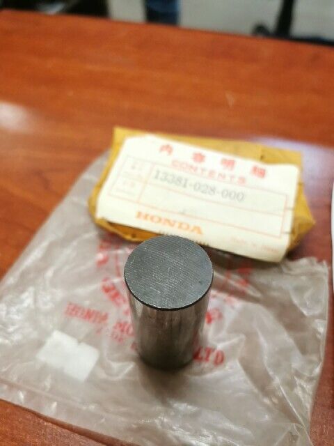 NOS Honda ATC110 C90 CT90 CRANK PIN 13381-028-000 SUB. 13381-121-761 H68