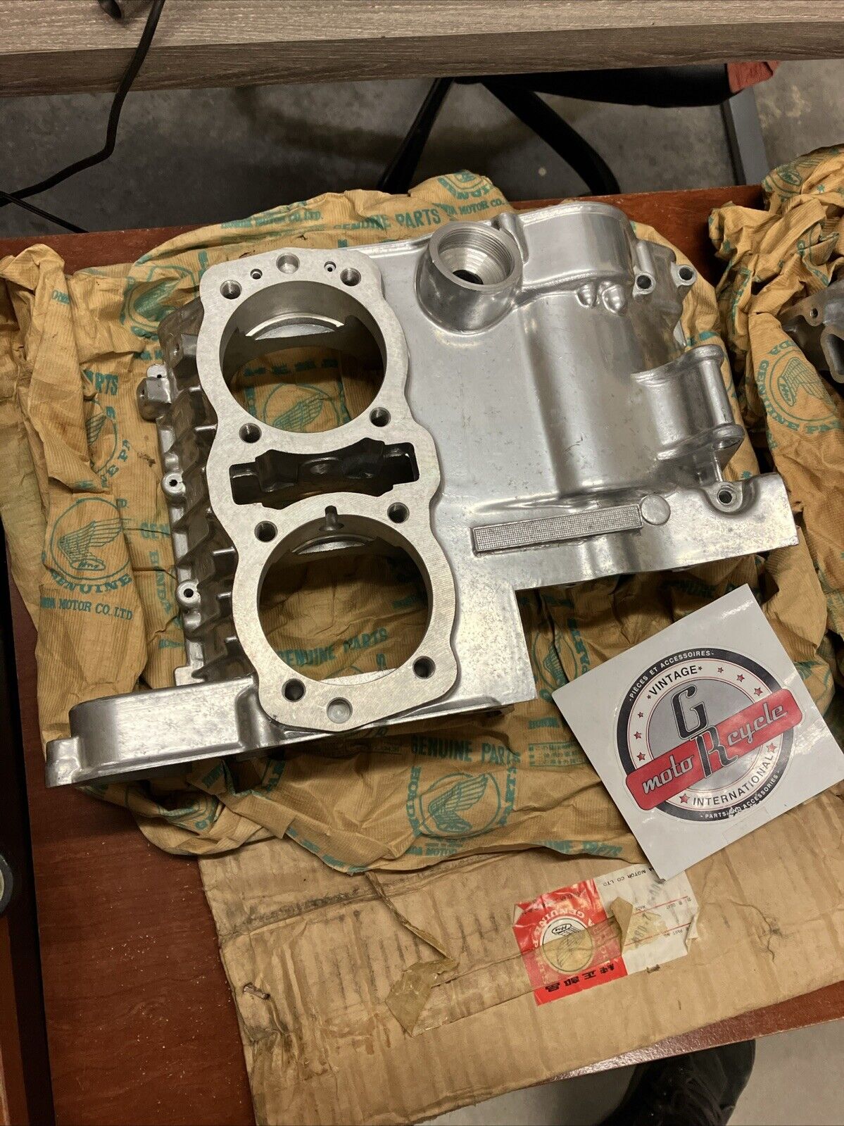 NOS Honda CB450 CL450 UPPER & UNDER CRANKCASE 11100-292-080 11200-292-080 H153