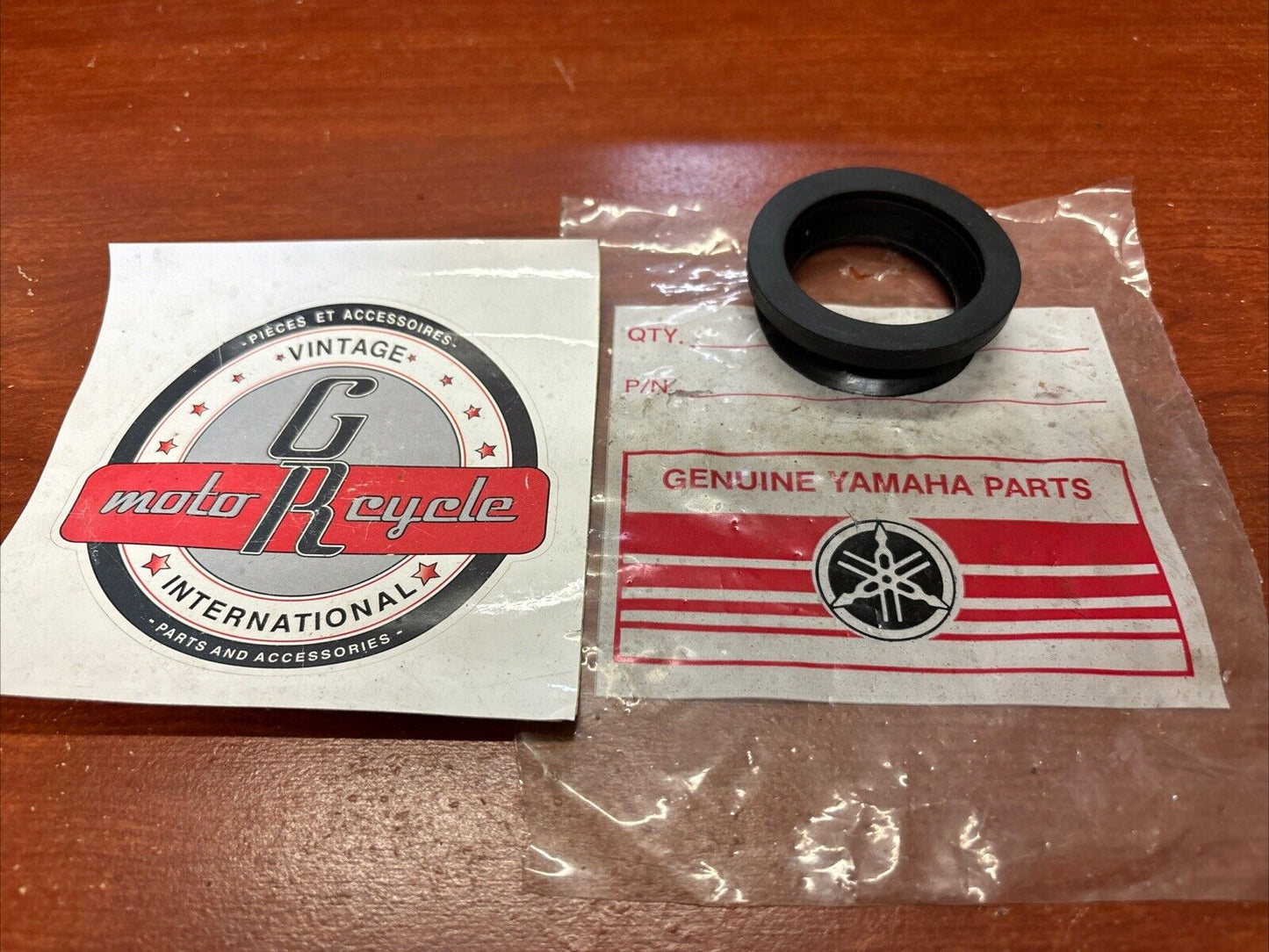 NOS Yamaha RD250 RD350 TX500 TX650 TX750 XS650 CAP PACKING 341-24612-01-00 Y181
