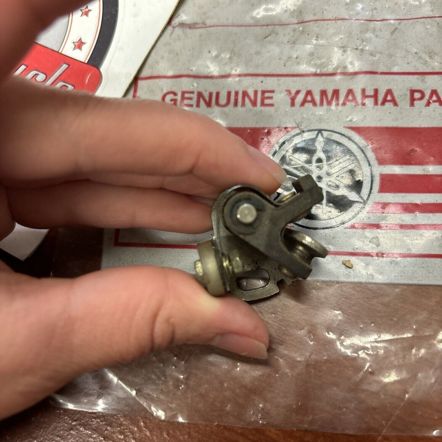 NOS Yamaha CONTACT BREAKER 296-81321-21 SUB 1V1-81321-90-00 1V1-81321-20-00 Y173