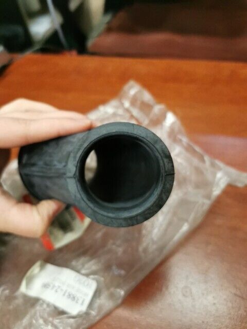 NOS Suzuki LT250EF LT300E AIR CLEANER OUTLET TUBE 13881-24500 S33