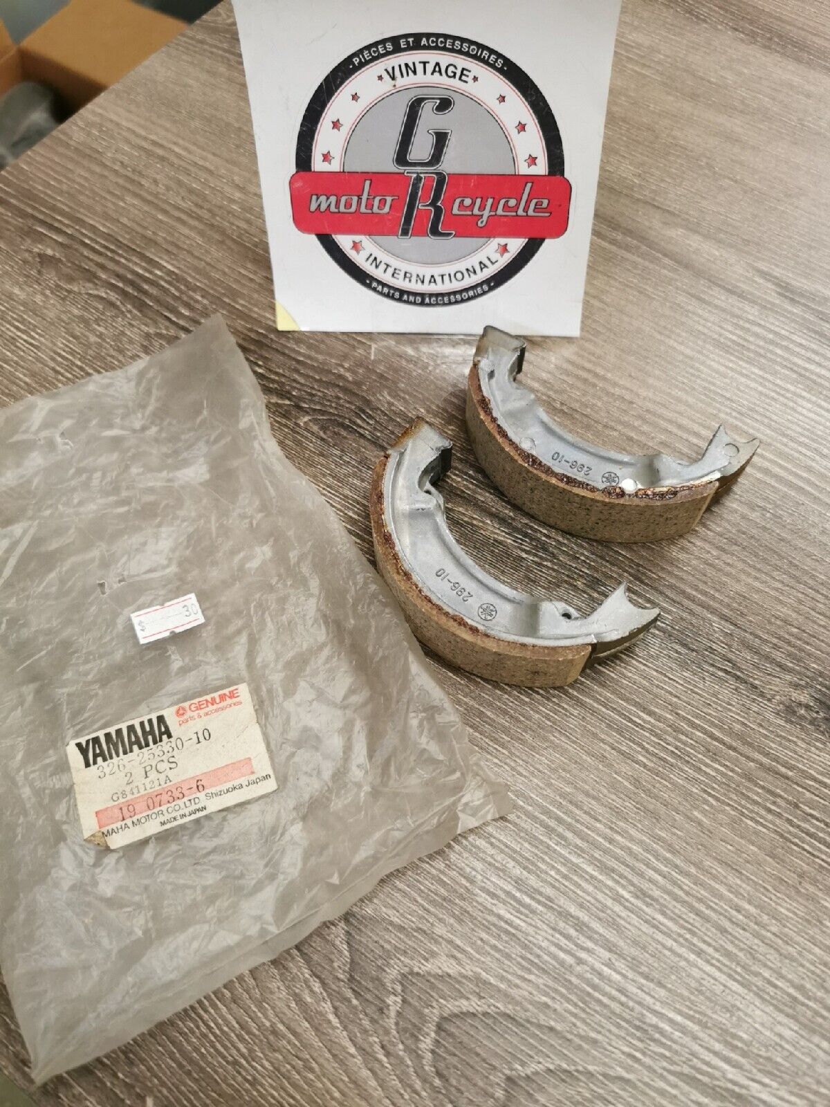 NOS YAMAHA DT100 LT2 MX125 YZ125  Front Brake Shoe Set  326-25330-10-00  Y53