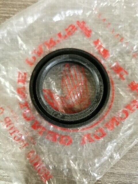 NOS HONDA CB450 1965 CB72 CB77 OIL SEAL 334610  90755-268-000 H74