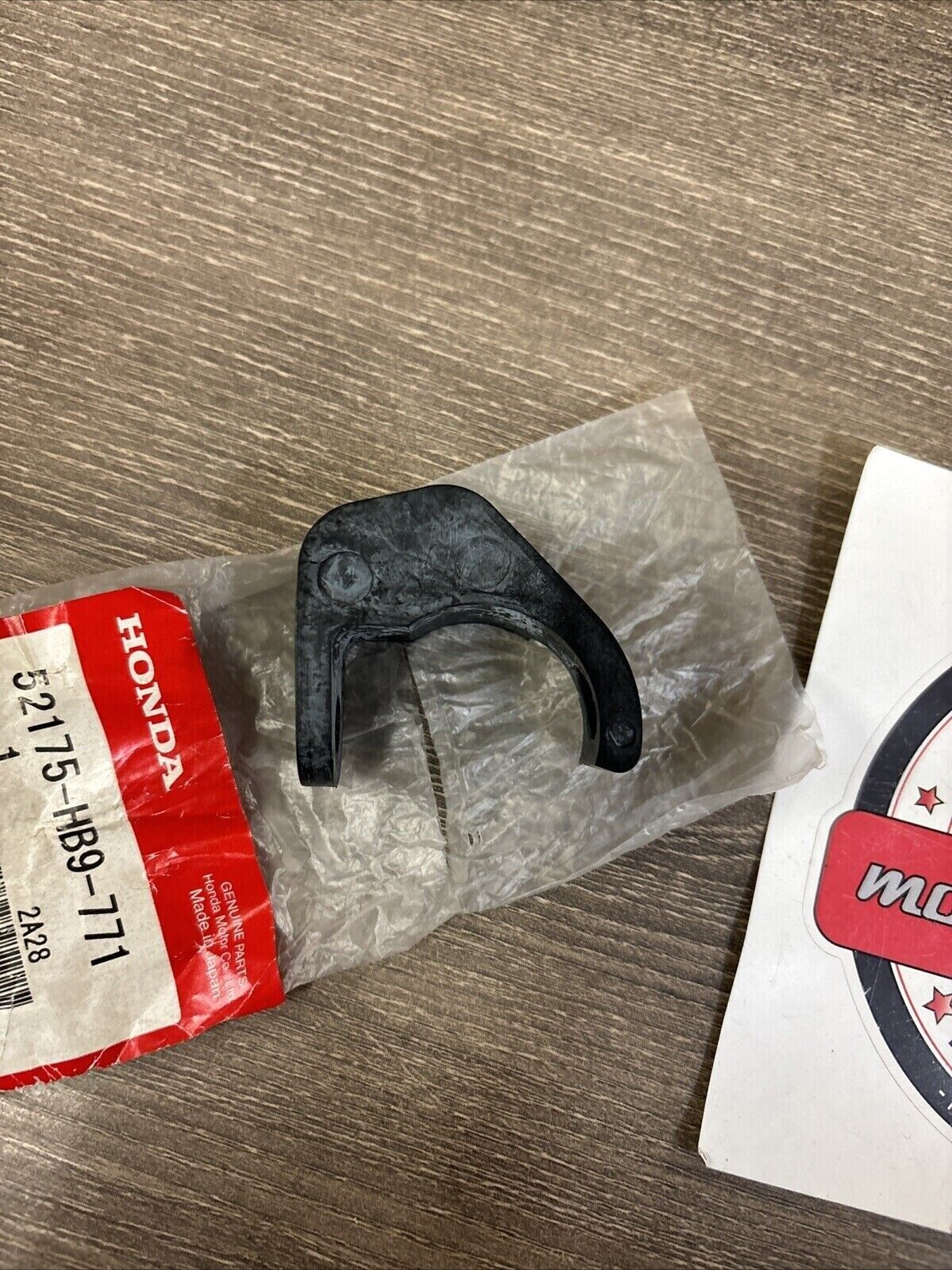 NOS Honda 1988 1989 TRX250R CHAIN LOWER SLIDER 52175-HB9-771 H126