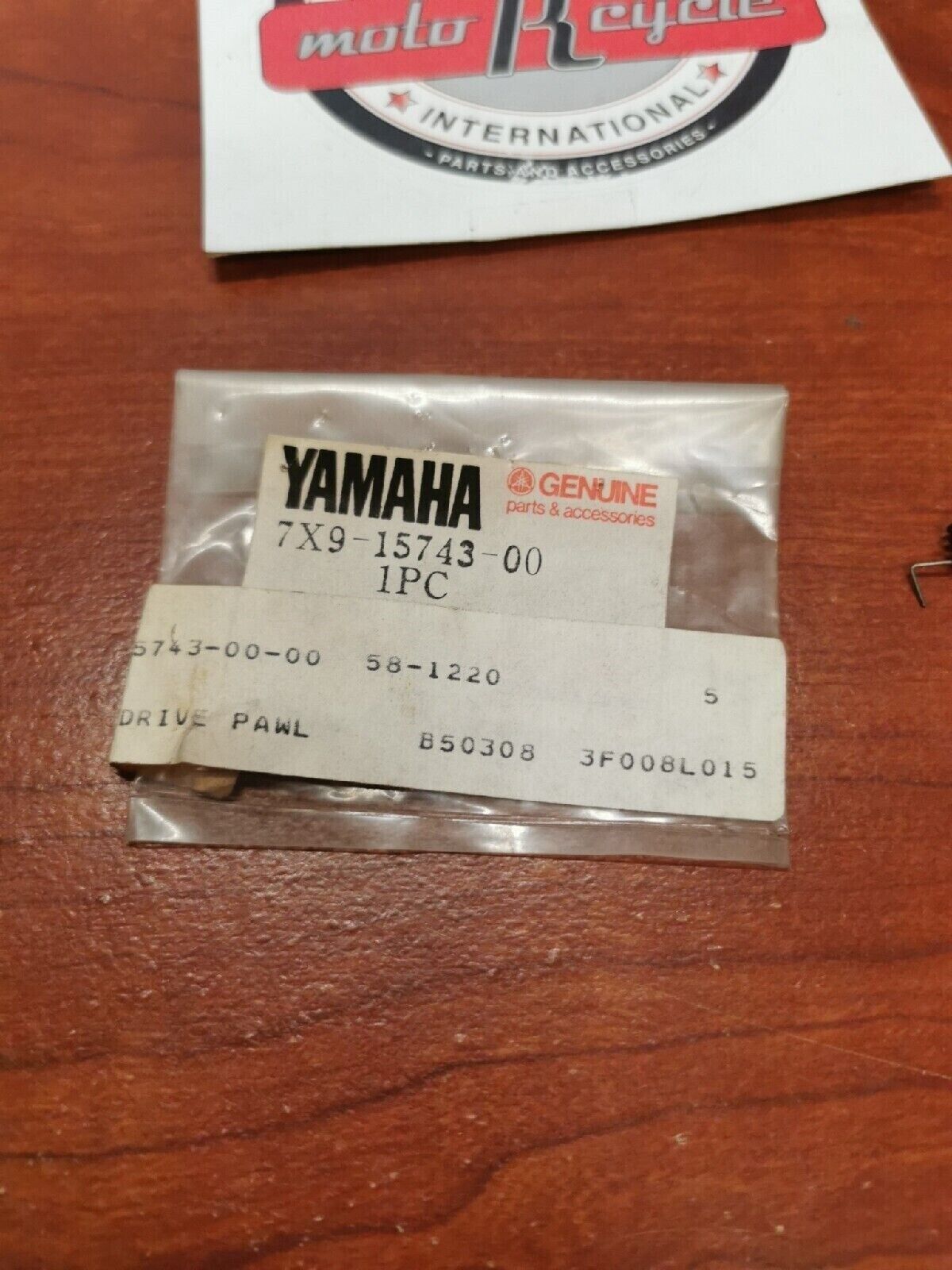 NOS Yamaha STARTER DOG SPRING 7X9-15743-00-00 SUB. YF1-36156-16-30 Y70