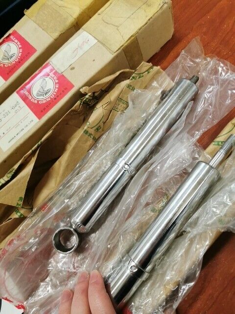 NOS Honda CB100 CB125 CL100 CL125 REAR SHOCK DAMPER PAIR SUB. 52430-324-013 H73