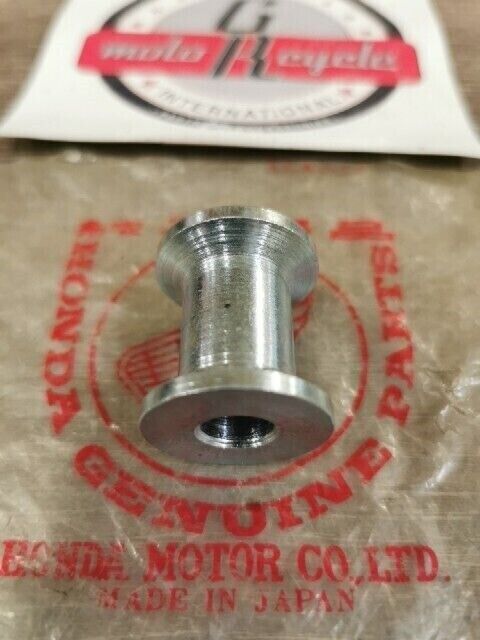 NOS HONDA CB500 1971 1972 engine side L collar spacer 50359-323-010 H79