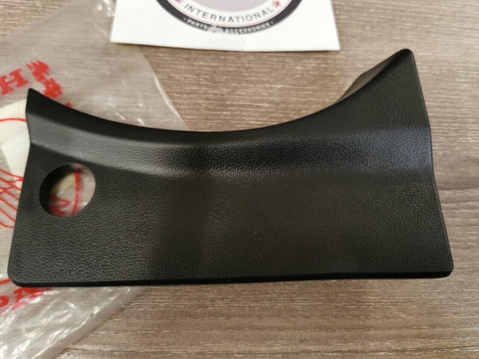 NOS HONDA  GL1200 1984 1985   Left Front Blind Panel 83172-MG9-770 ZC  H47