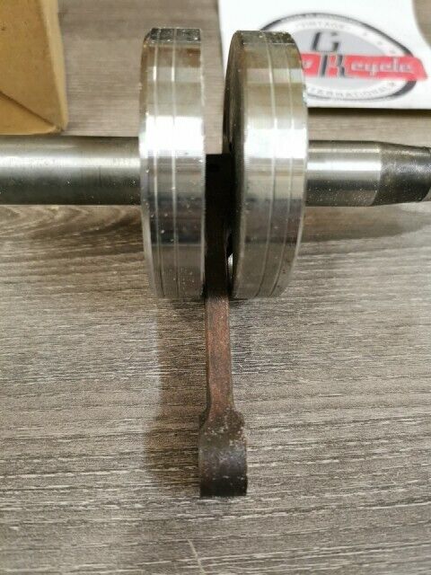 NOS YAMAHA GT80E GTMXF YZ80A YZ80B CRANKSHAFT ASSEMBLY 1K9-11400-00-00 Y104