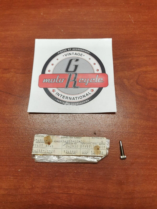 NOS Yamaha PILOT ADJUSTING SCREW 646-14211-02-00 Y69
