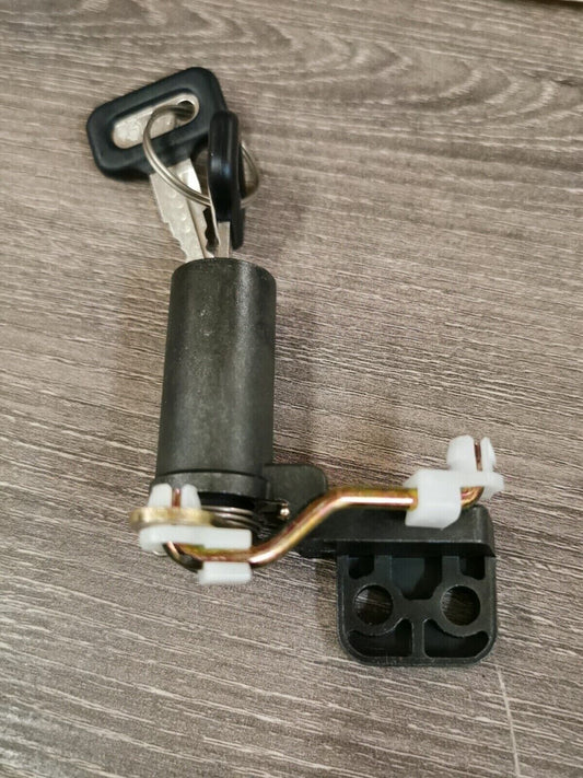 NOS KAWASAKI ZX600 1985 - 1987 Seat Lock Assembly 27016-5093 K28