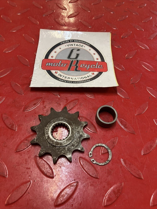 Suzuki RM125 1985 Front sprocket 12T 1984