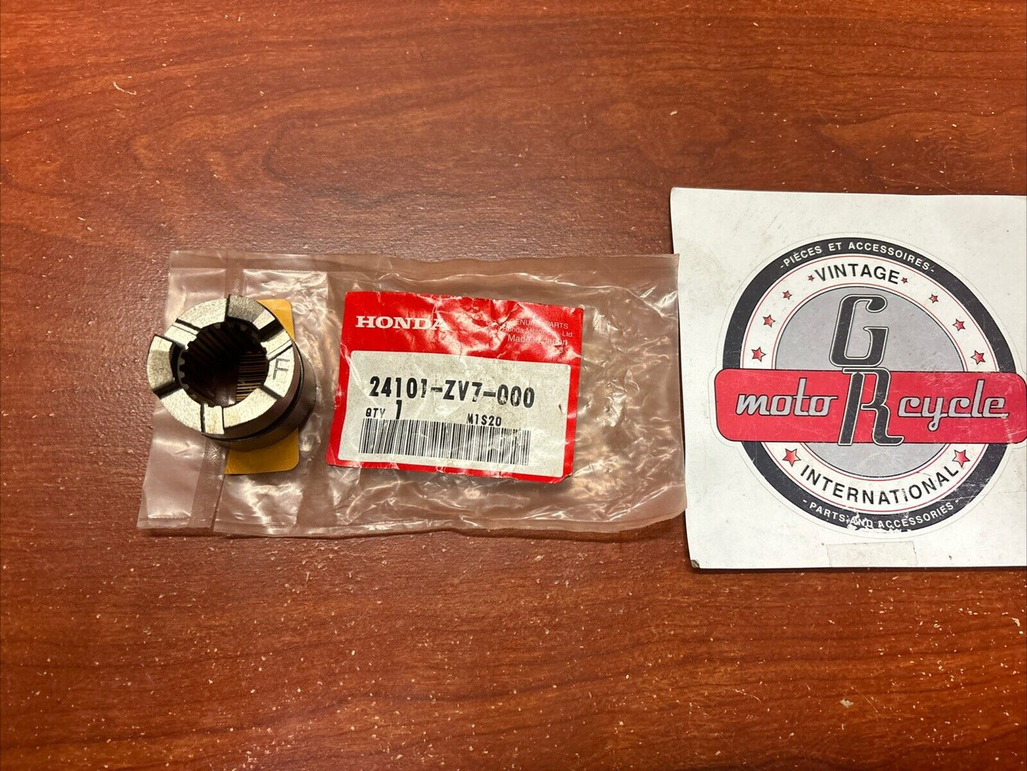 NOS Honda BF25 BF30 CLUTCH SHIFTER 24101-ZV7-000 H183