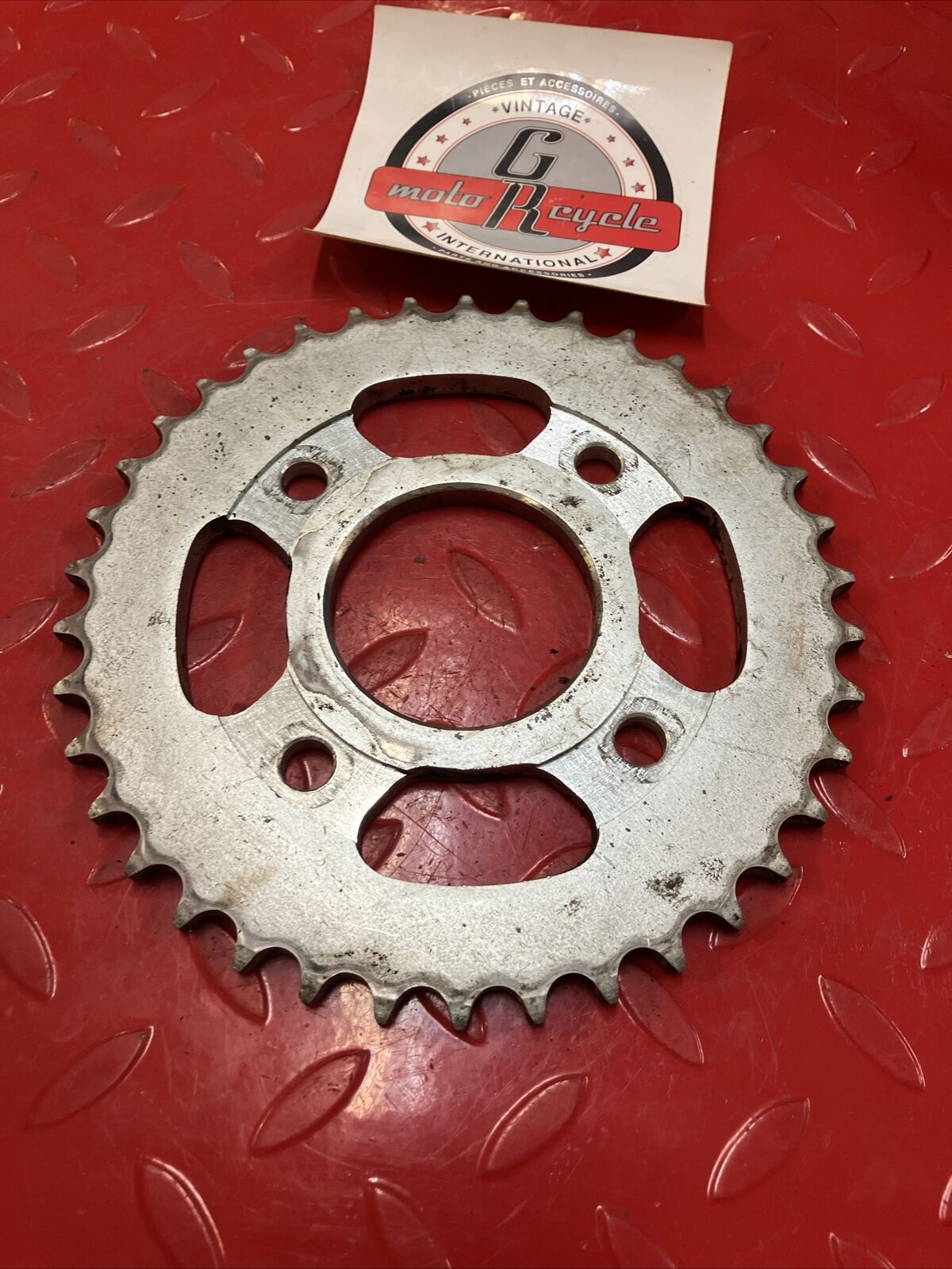 Yamaha RD400 1977 rear sprocket drive gear 38T 1976 1978