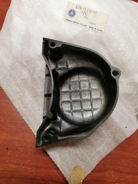 NOS Yamaha DT250 DT400 OIL PUMP COVER 498-15416-01-00 Y115