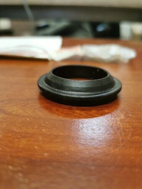 NOS Yamaha YX600 FZ600 XJ750 XJ650 XV750 FJ600 DUST SEAL 33M-23144-00-00 Y102